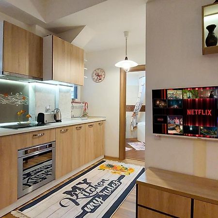 Ferienwohnung Fancy 1Bd Family Friendly In Historical Centre Bukarest Exterior foto