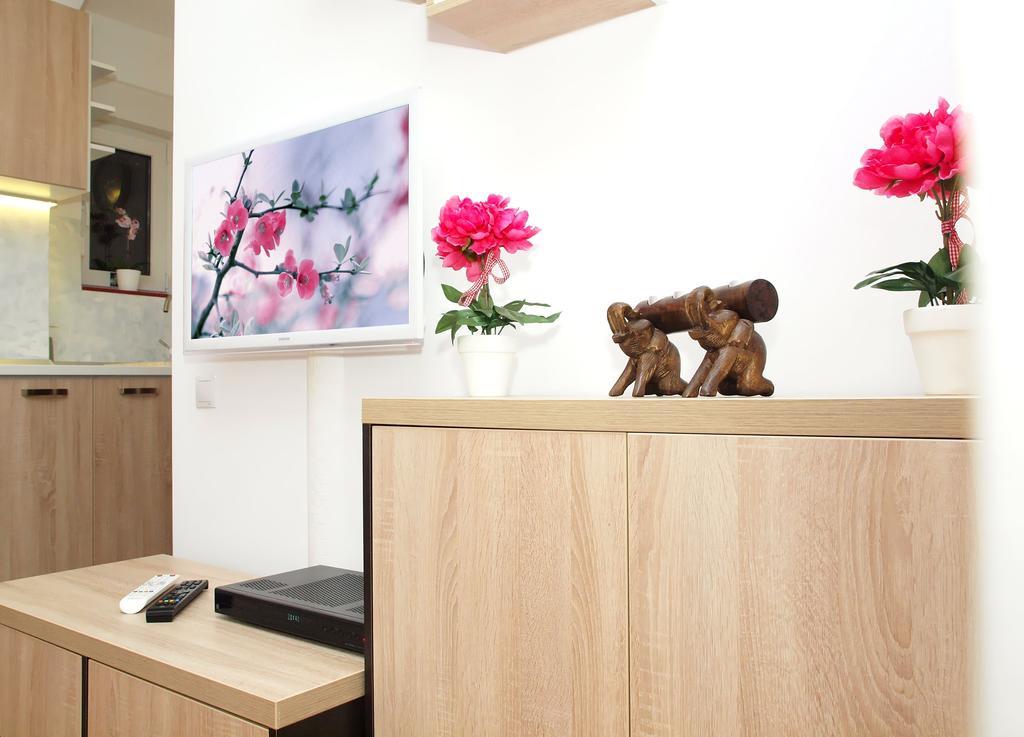Ferienwohnung Fancy 1Bd Family Friendly In Historical Centre Bukarest Exterior foto