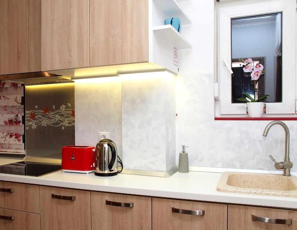 Ferienwohnung Fancy 1Bd Family Friendly In Historical Centre Bukarest Exterior foto