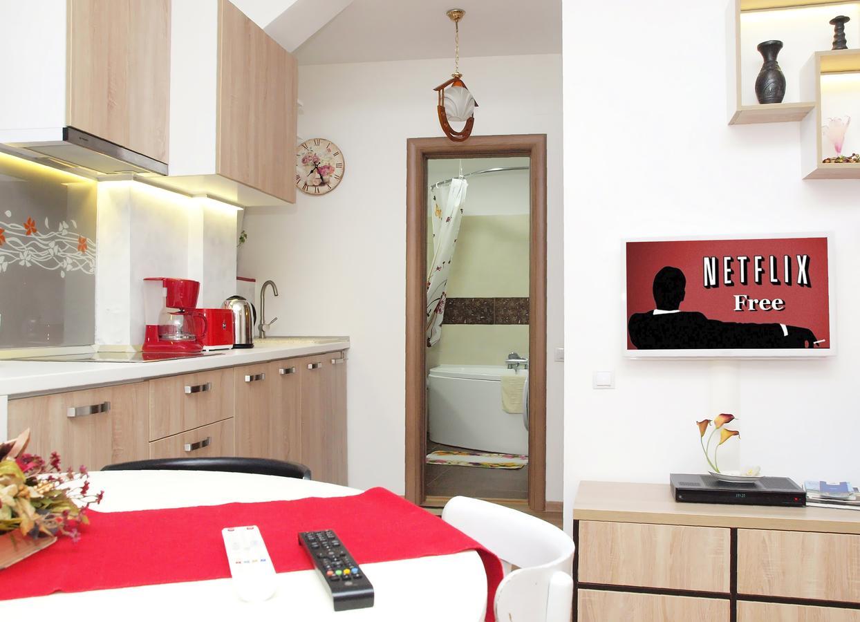 Ferienwohnung Fancy 1Bd Family Friendly In Historical Centre Bukarest Exterior foto